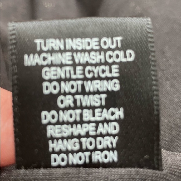 Fashion Nova BON JOUR Short-Sleeved Crew Neck Sequined Cropped Top Size Small - Picture 4 of 4